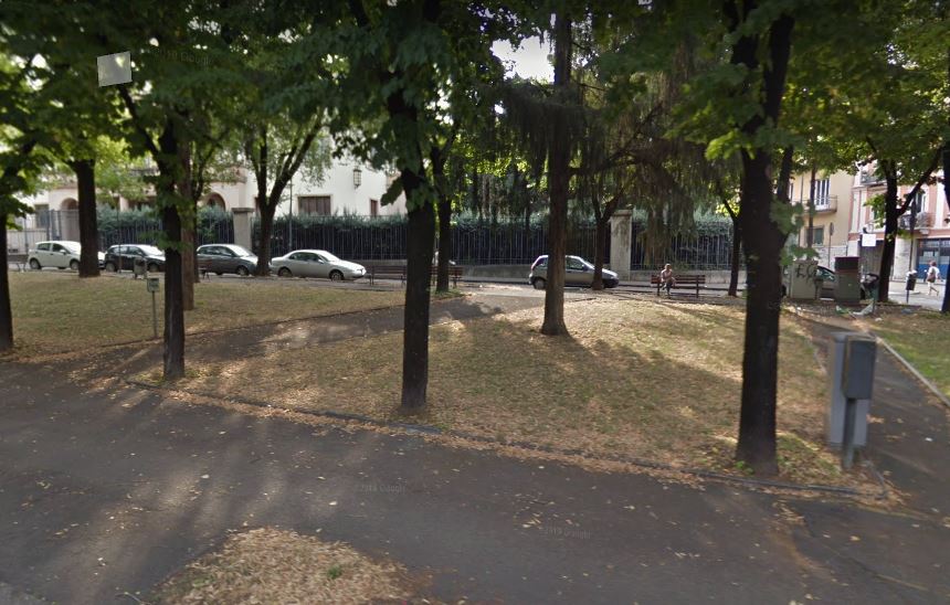 Nigeriani si accoltellano al parco a Porta Vescovo