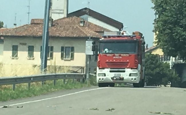 Ragazzi disabili in gita cadono nel canale con la bici: uno è morto, l’altro gravissimo