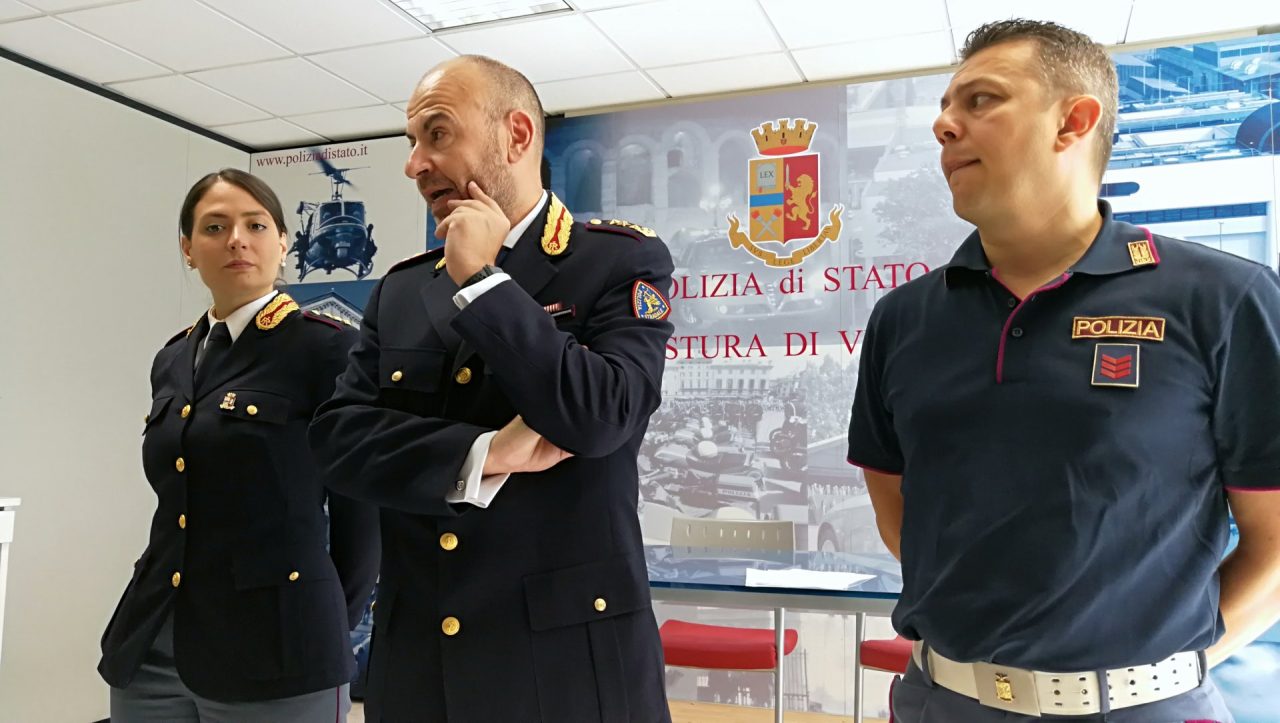 Tenta il suicidio ma viene salvato dalla Polizia