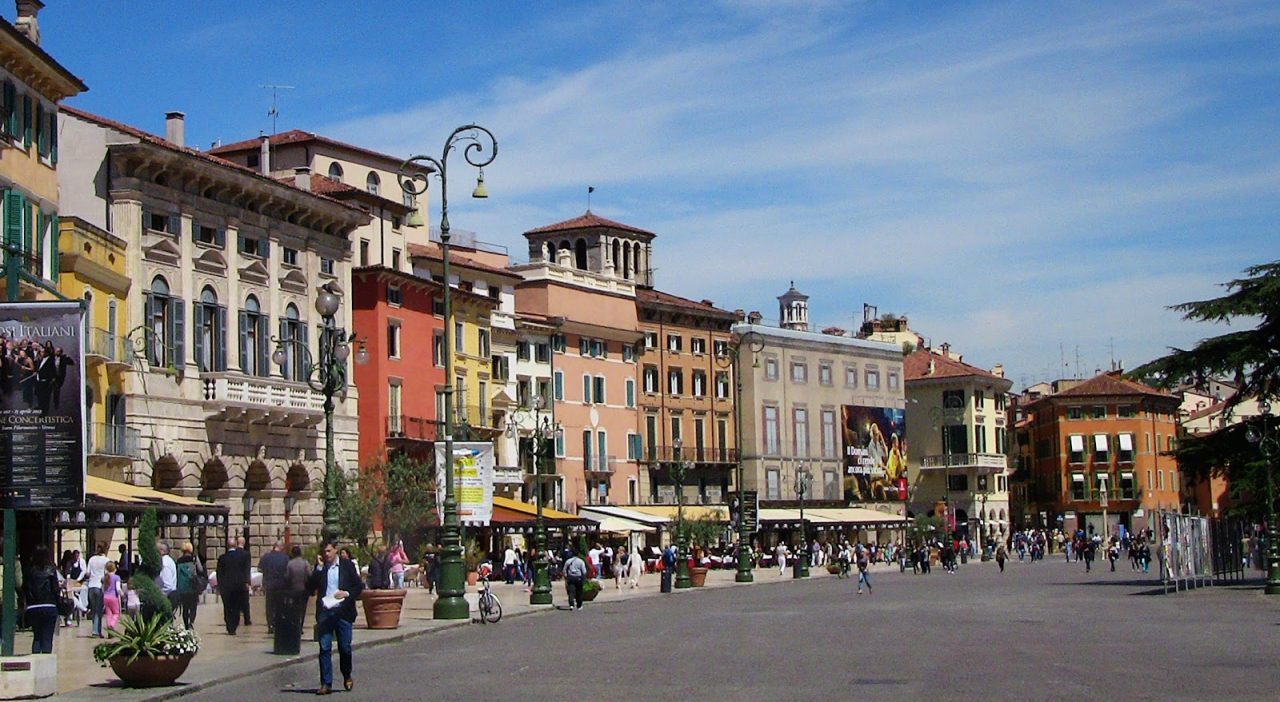 Settimana Europea della mobilità sostenibile, piazza Bra sarà chiusa al traffico delle auto