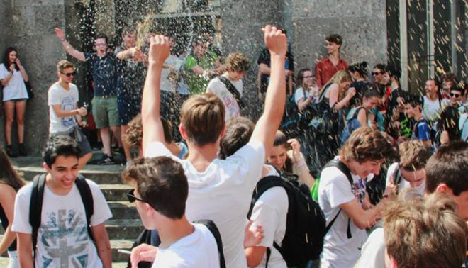 Ultimo giorno di scuola, ambulanza a Villafranca per studente ubriaco