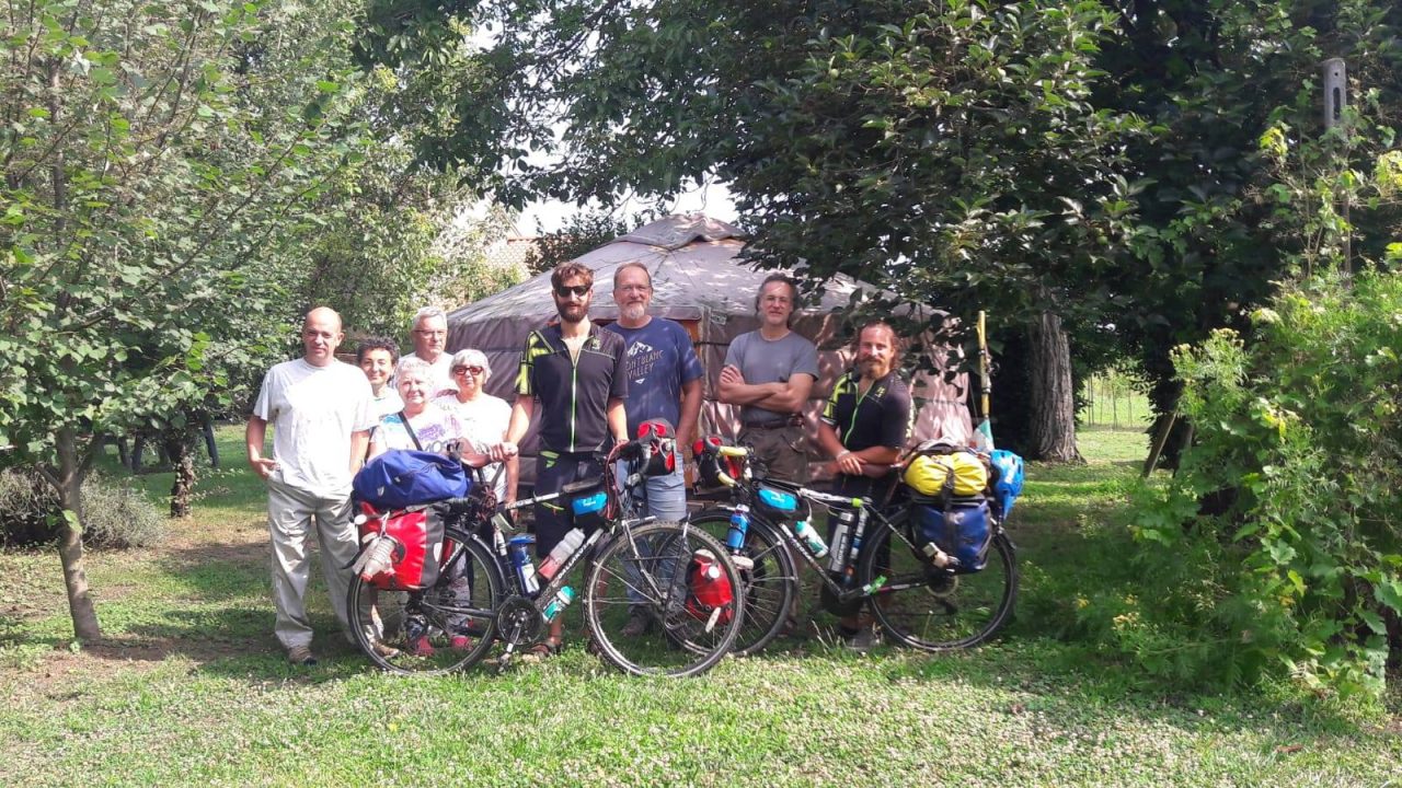 Dall’Italia alla Mongolia in bici facendo tappa per Roverchiara