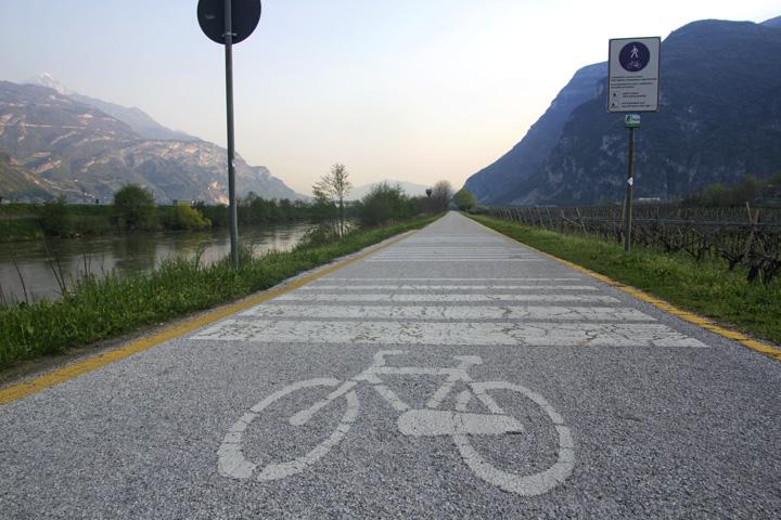 Trovati i fondi per completare la ciclabile Adige-Sole
