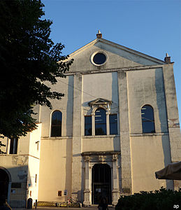 La biblioteca Frinzi si rifà il look