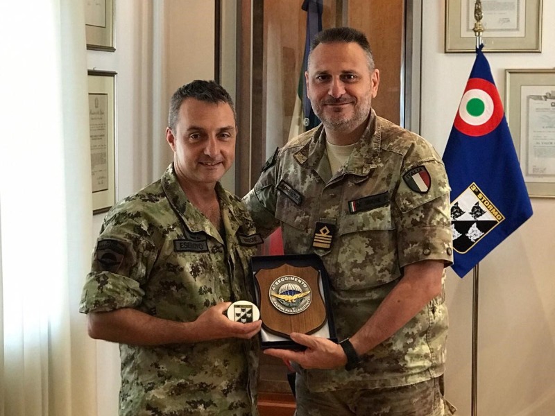 Comandante 4° Reggimento Alpini Paracadutisti in visita al Terzo Stormo