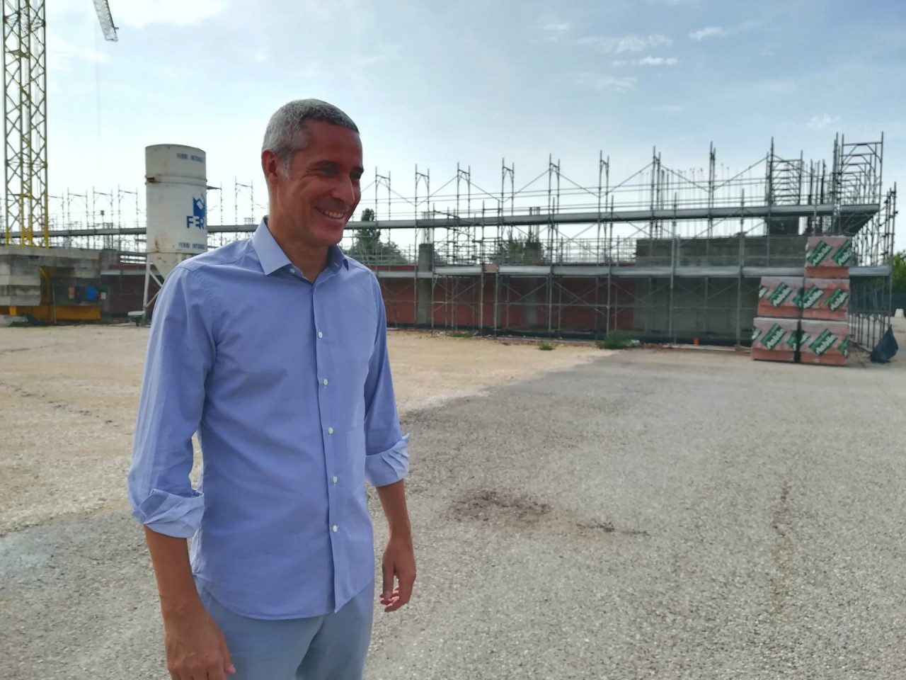 Palazzetto Le Grazie tra un mese e mezzo la posa del tetto