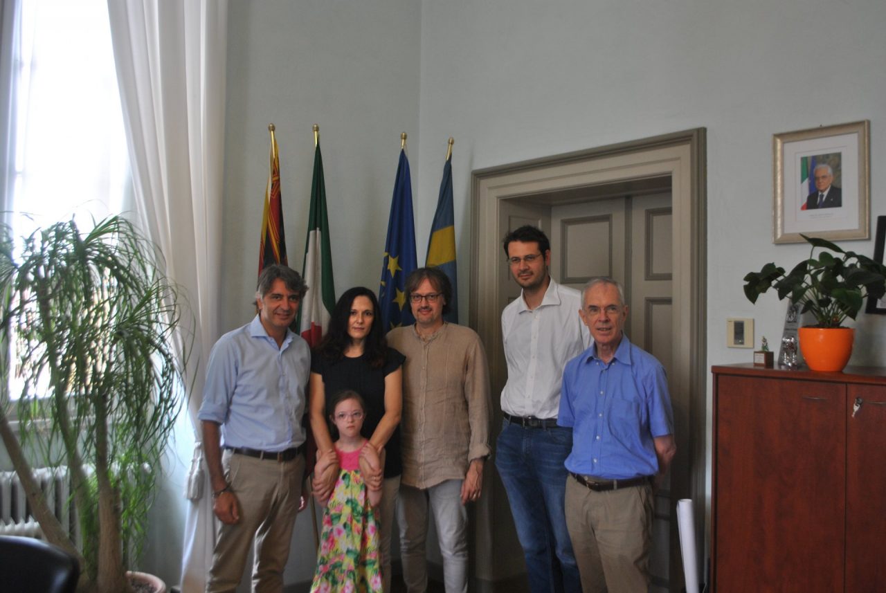 Sboarina incontra la piccola Lucy la cui storia sta girando il mondo