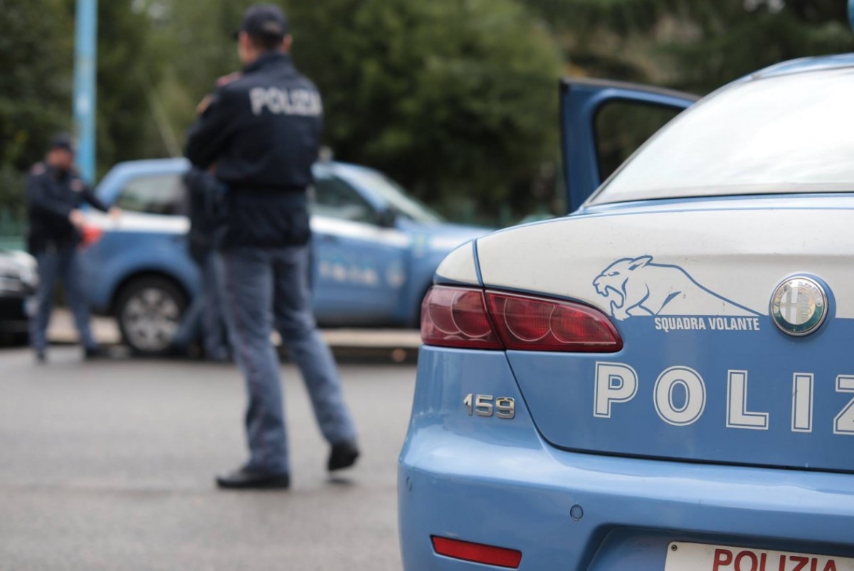 Lago di Garda, 55enne si masturba davanti a una bambina di 10 anni