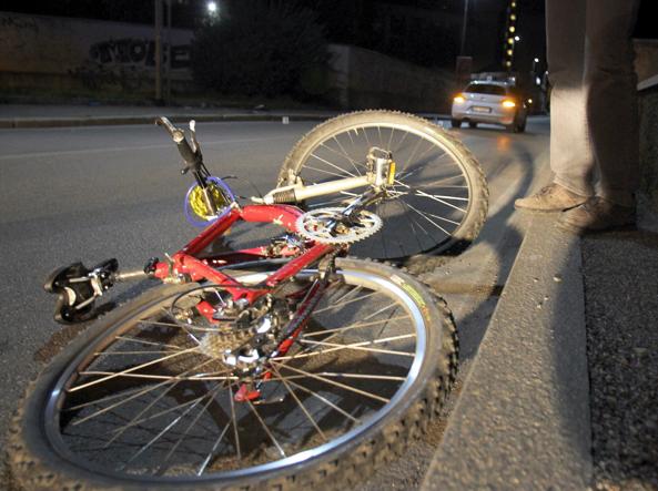 Investito mentre andava in bici a San Giovanni