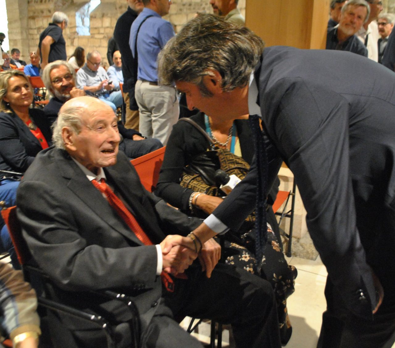 Libero Cecchini compie 100 anni, gli auguri del sindaco di Verona
