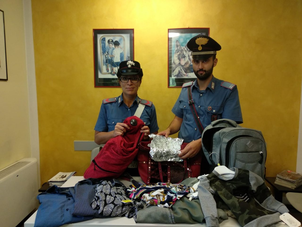 Ruba in vari negozi di Lazise, arrestata un’austriaca