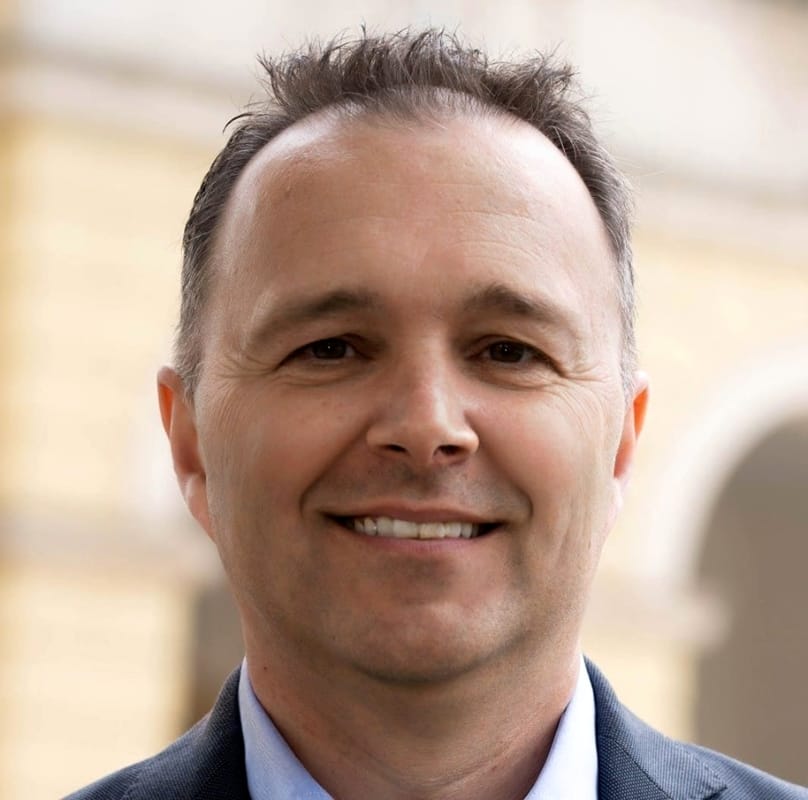 Sindaco di Casale di Scodosia si toglie la vita, il cordoglio dei primi cittadini della Bassa veronese