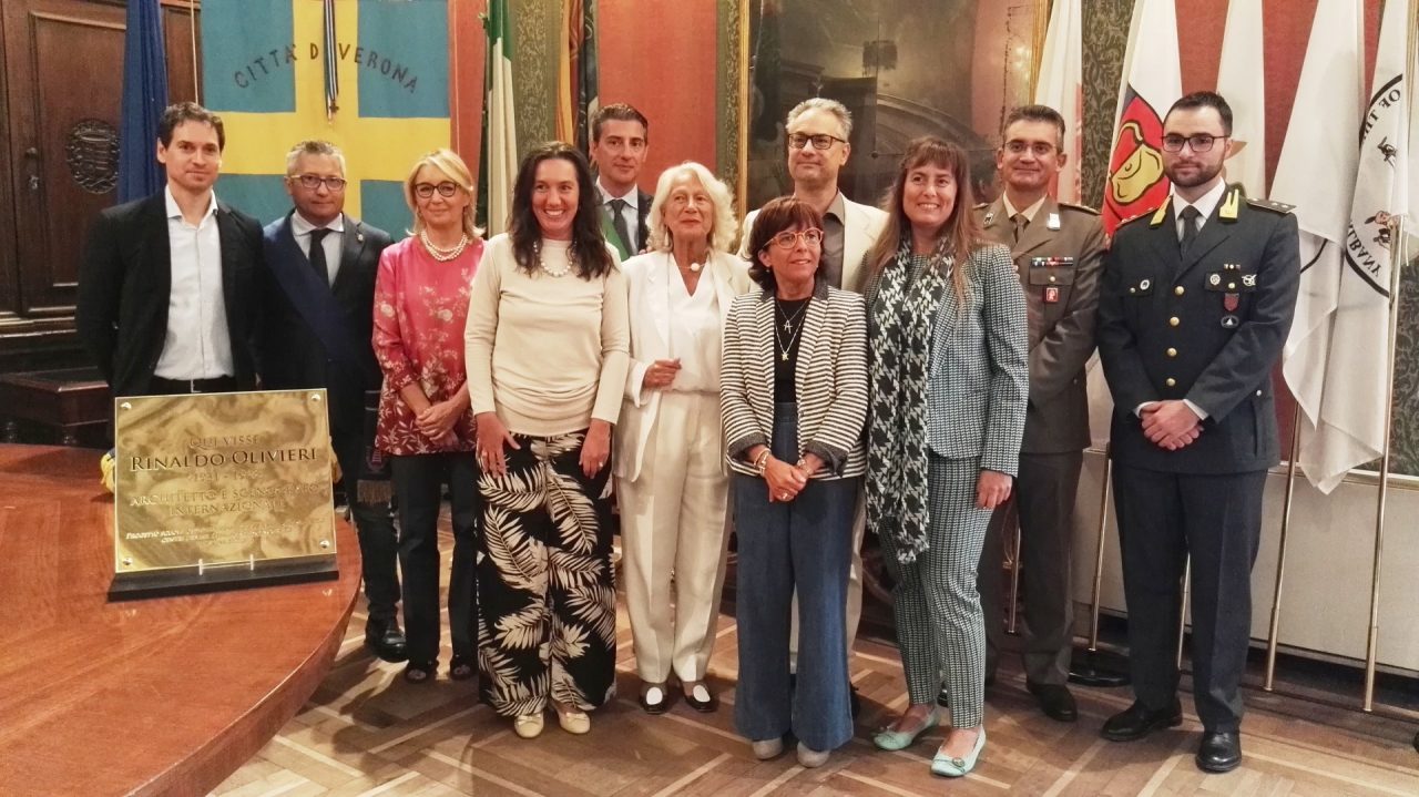 Una targa commemora il grande architetto veronese Rinaldo Olivieri