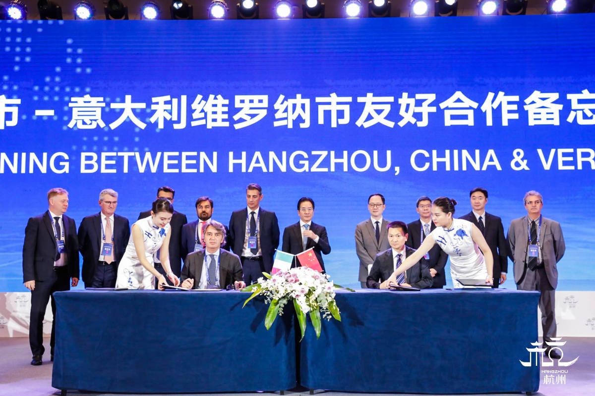 Firmato il gemellaggio tra Verona e Hangzhou