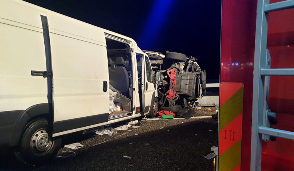 Violento scontro tra furgoni a Verona