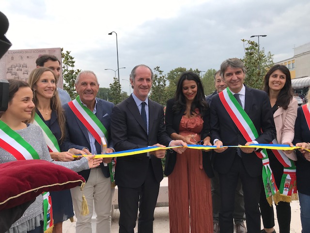 Inaugurata la Pink Bench davanti alla stazione di Verona