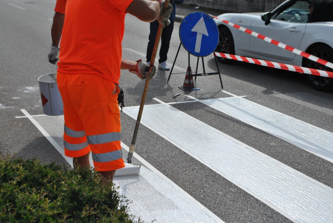 In Corso Milano arrivano le nuove strisce di ultima generazione