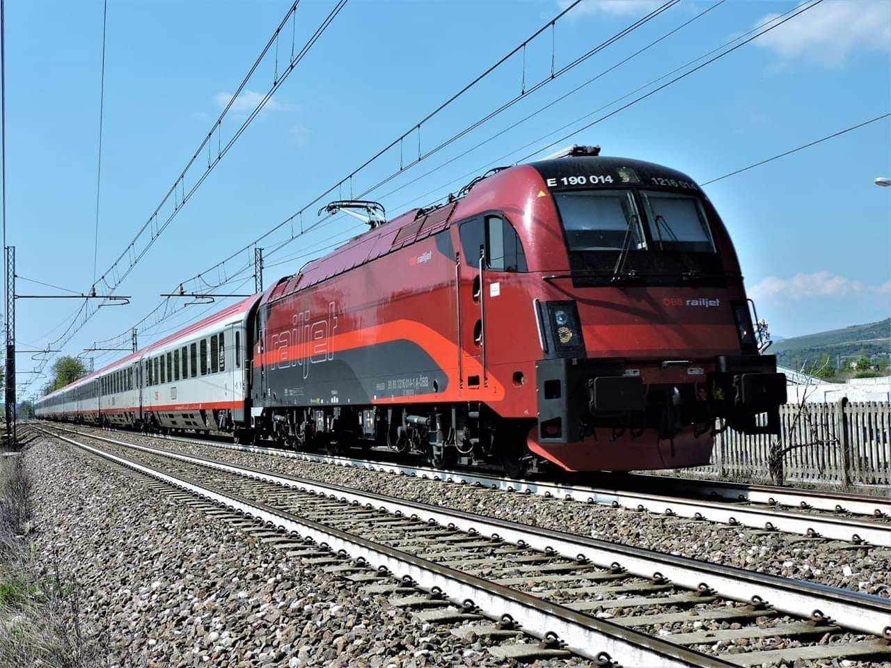 Uomo travolto da un treno, caos sulla linea Verona-Brennero