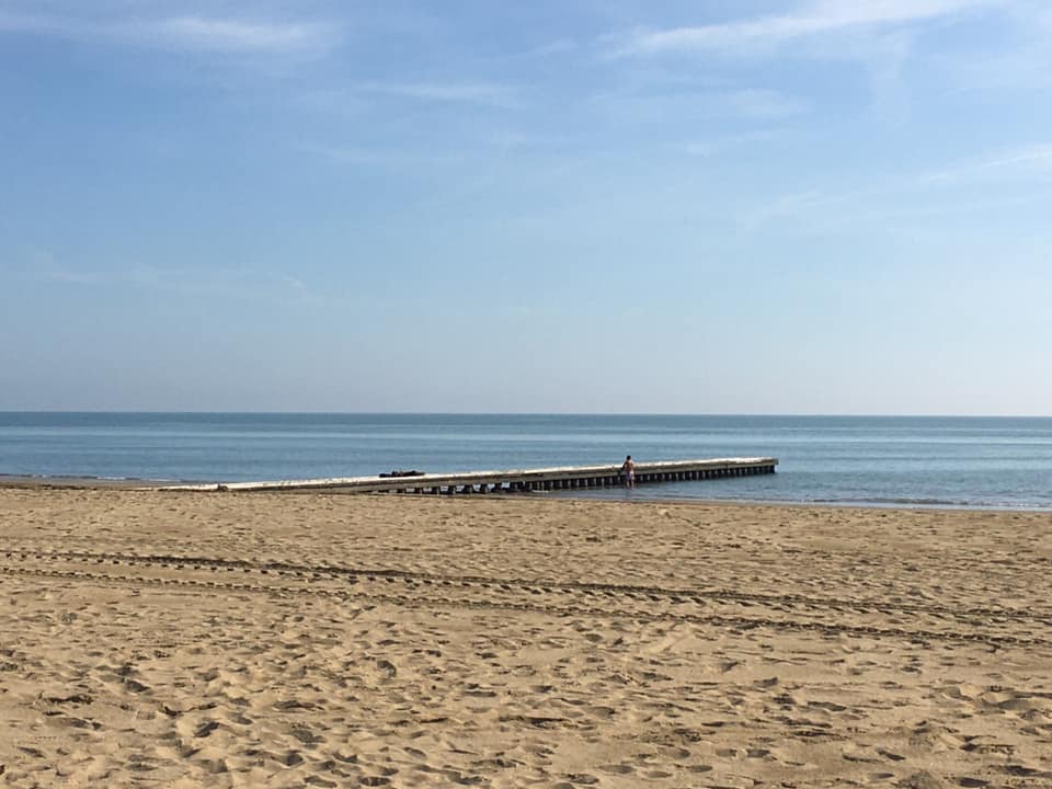 Pazzo autunno, a Jesolo si fa ancora il bagno