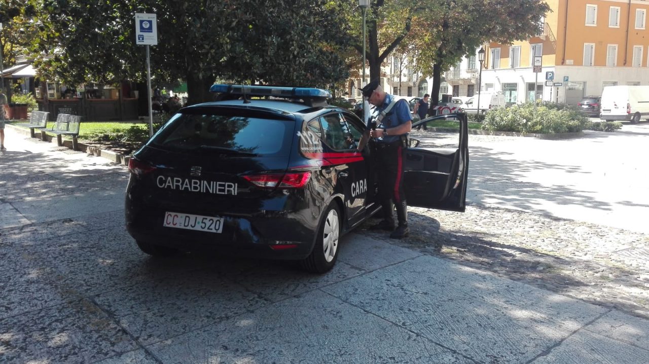 Tentano di rubare due biciclette a dei turisti