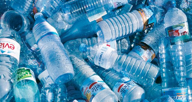 Addio plastica, 10mila studenti si sfidano per chi ne produce meno in classe e sui social