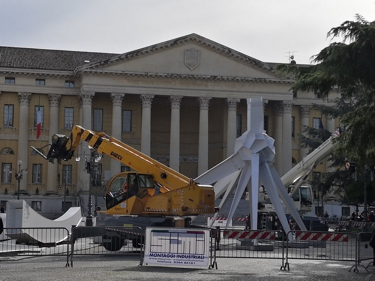 Stella cometa, torna il simbolo del Natale in Piazza Bra