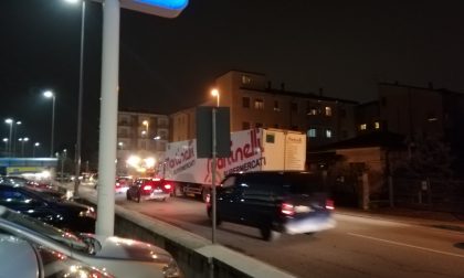 Tir in panne, traffico paralizzato a Villafranca