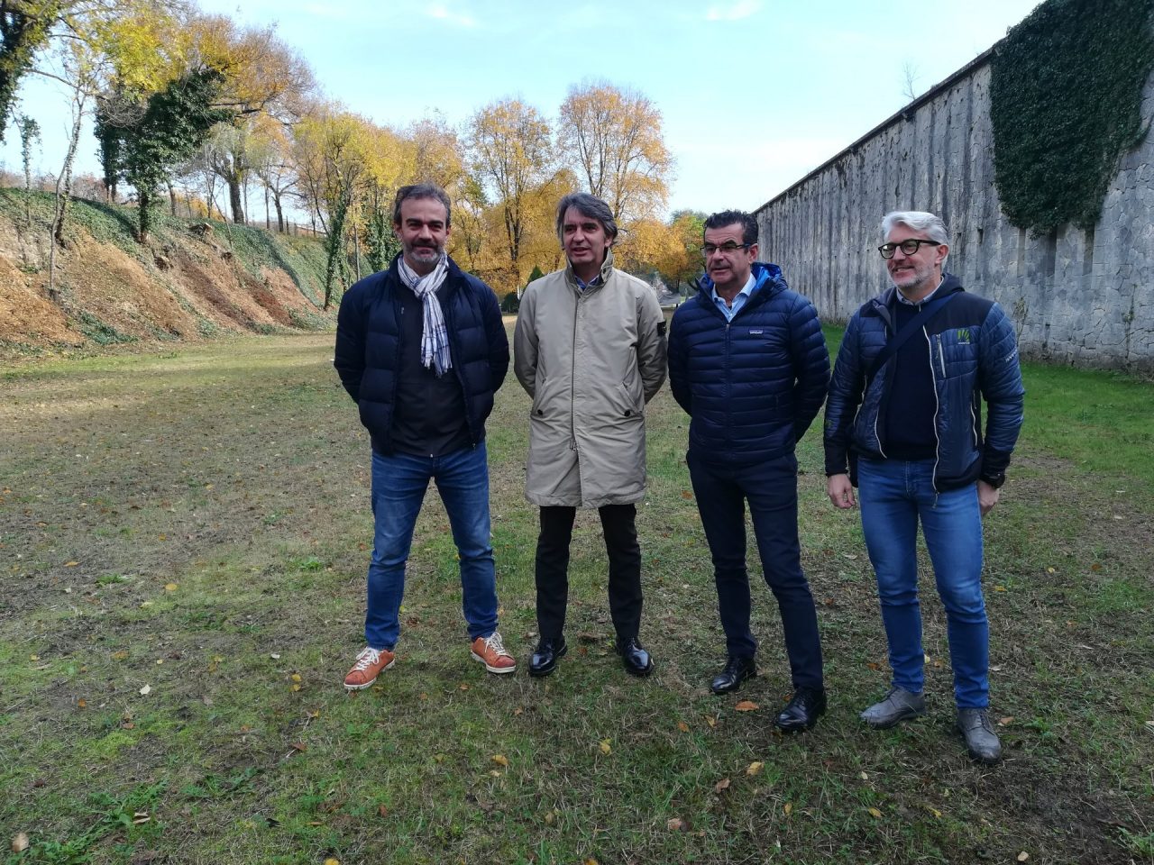 Partita la pulizia dei valli attorno alle mura di Verona
