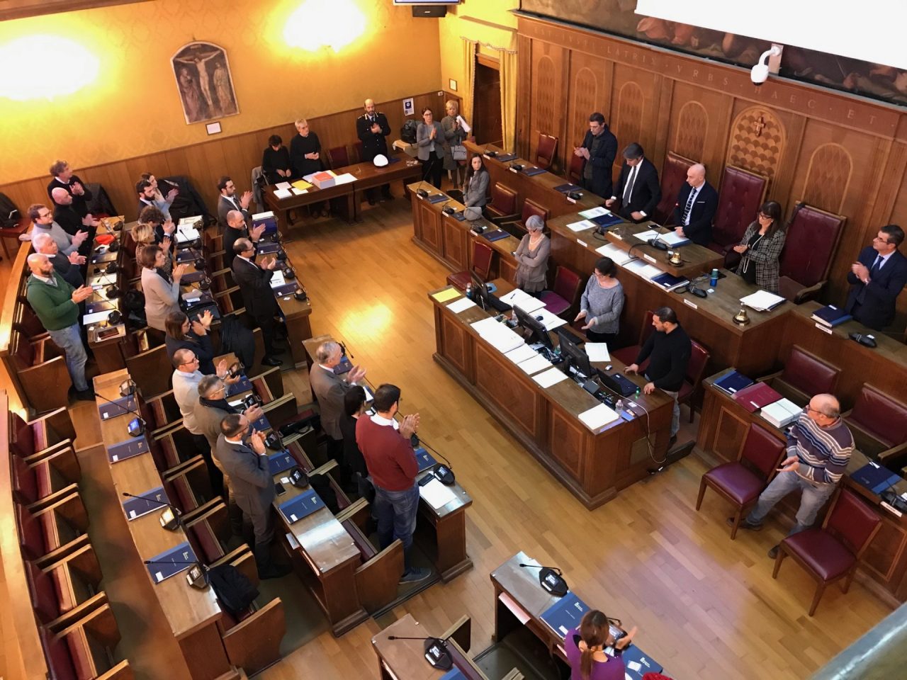 Morte Roberto Puliero, consiglio comunale di Verona lo ricorda con un minuto di silenzio