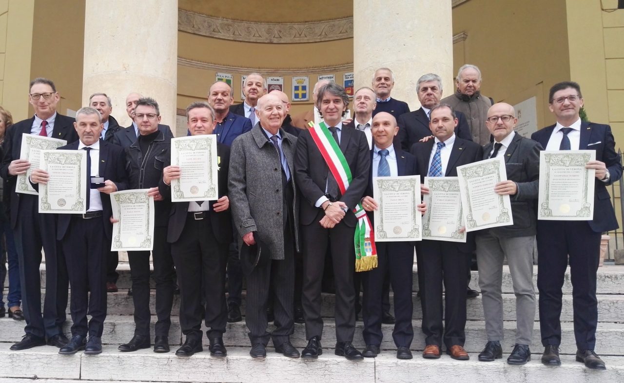 “Maestri del Lavoro” insigniti con la medaglia della città