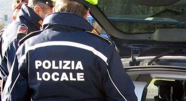 Provoca incidente a San Massimo e fugge a piedi: scatta la denuncia penale per un 32enne bresciano