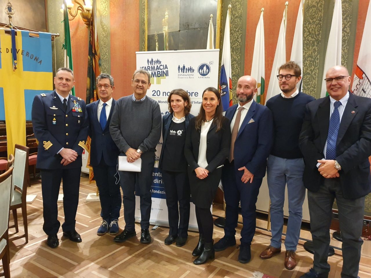 Raccolta di medicine per bambini in difficoltà in farmacia