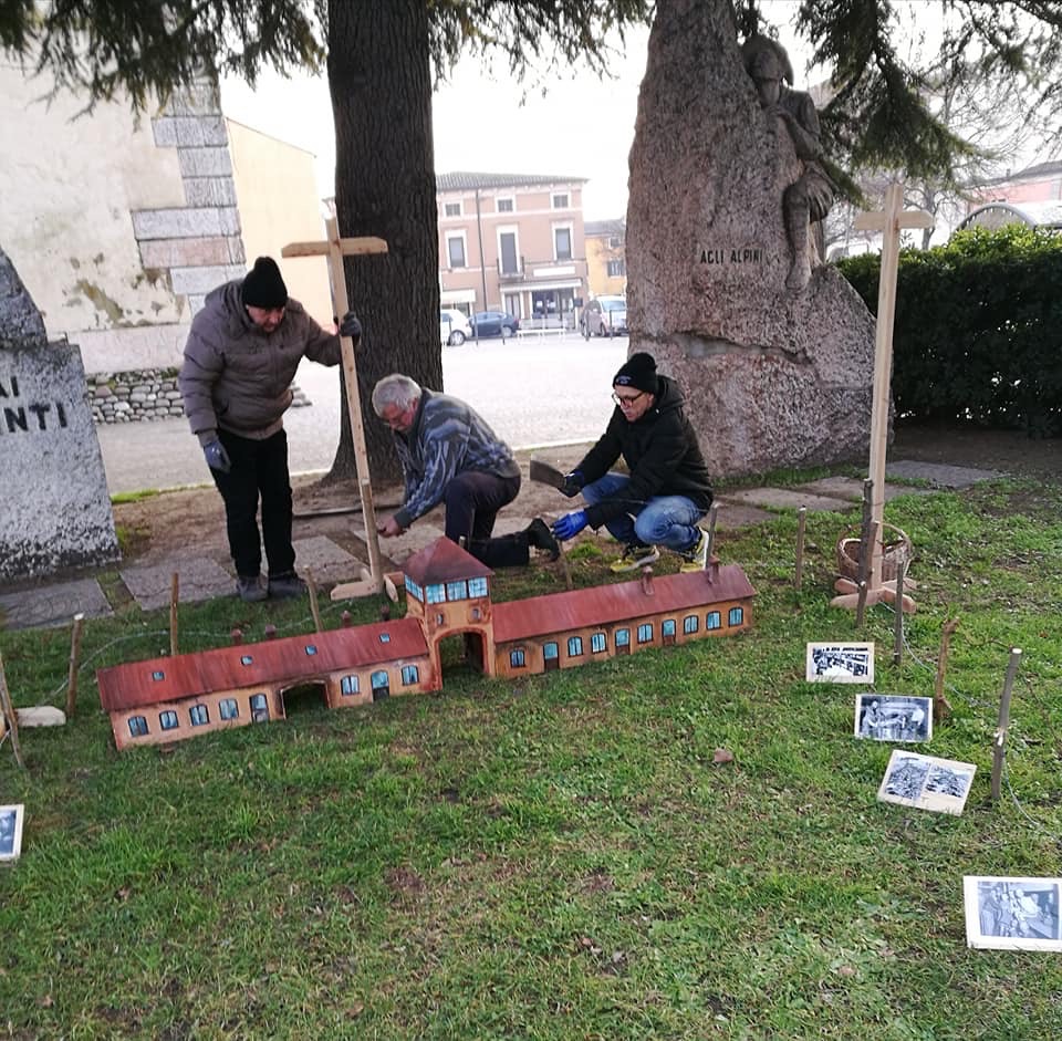 Giorno della memoria, ambientazione che richiama l’incubo dei lager nazisti