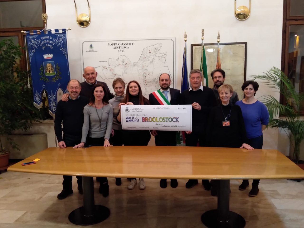 Consegna fondi per famiglie in difficoltà