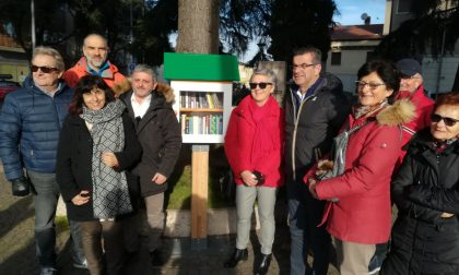 Bookcrossing, nuova casetta installata in piazza Roma a Cadidavid