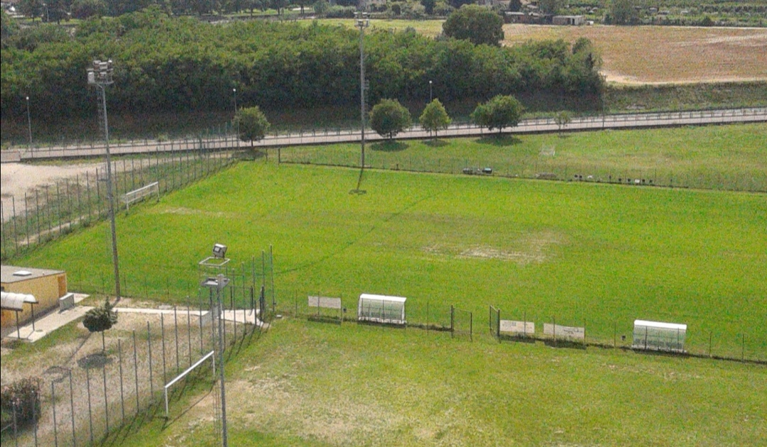 Arresto cardiaco ai campi di calcetto, 50enne in codice rosso