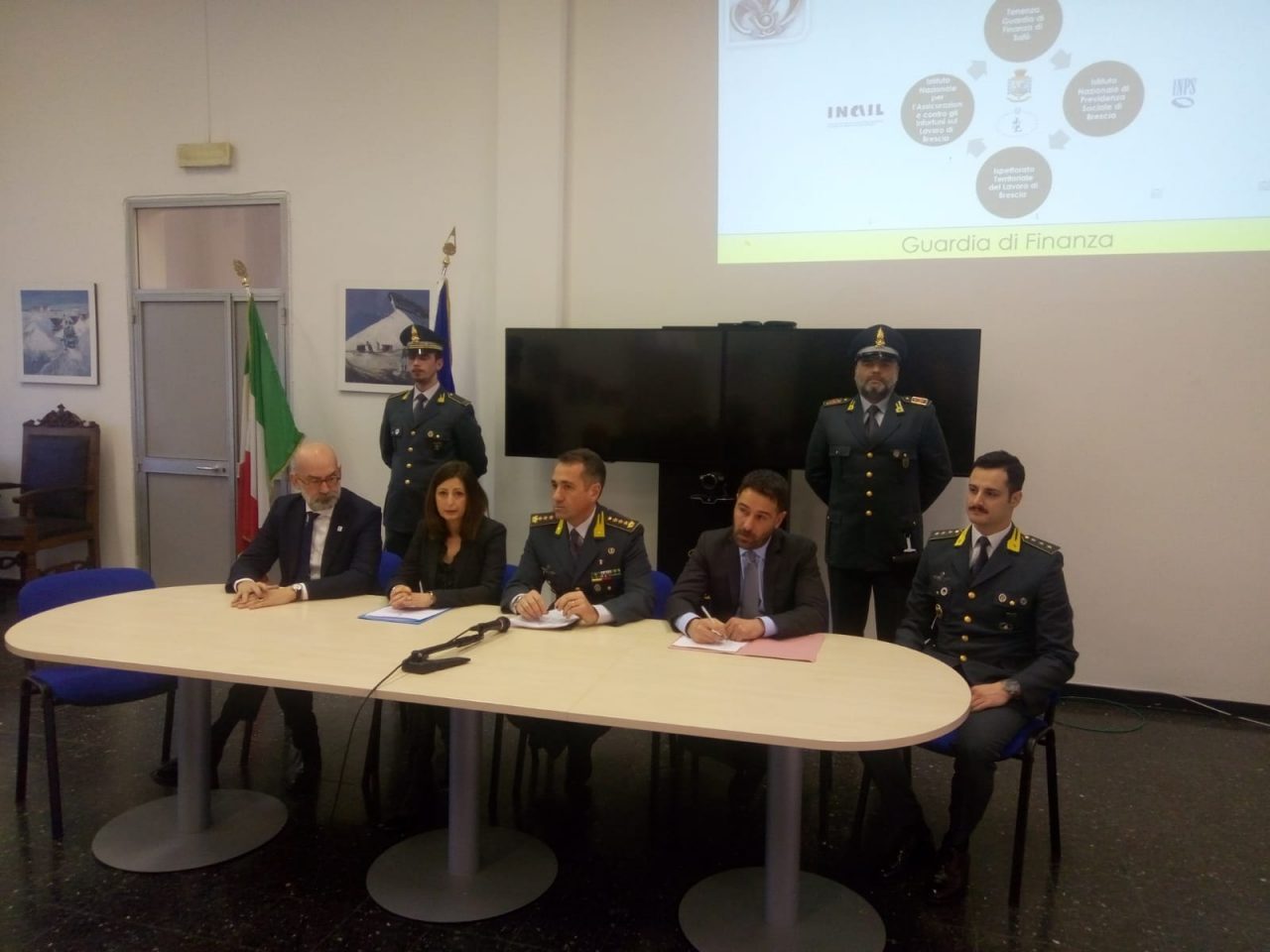 Lavoro nero nella ristorazione: rete smantellata dalla Guardia di Finanza