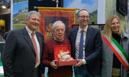 MotorBike Expo Verona: l’assessore al turismo Caner premia Luigi Bellon