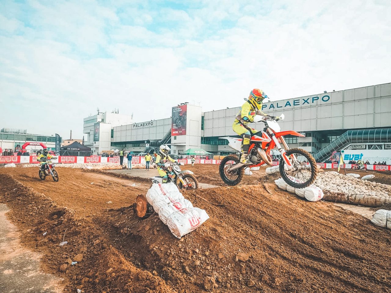 Motor Bike Expo, i fuoriclasse del fuoristrada italiano in pista con i visitatori