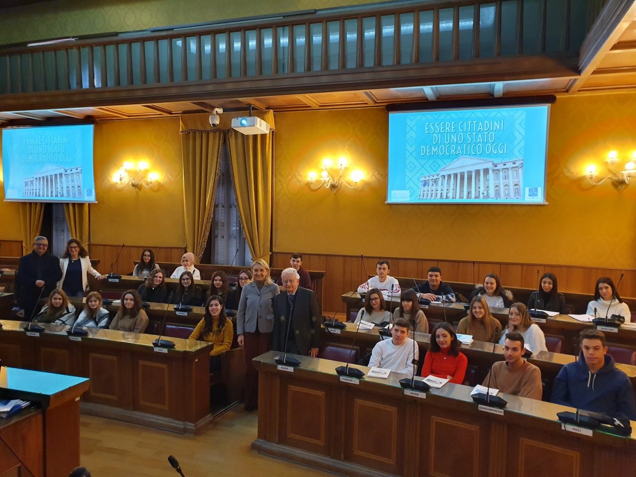 Amministratori per un giorno, studenti dell’Einaudi a Palazzo Barbieri
