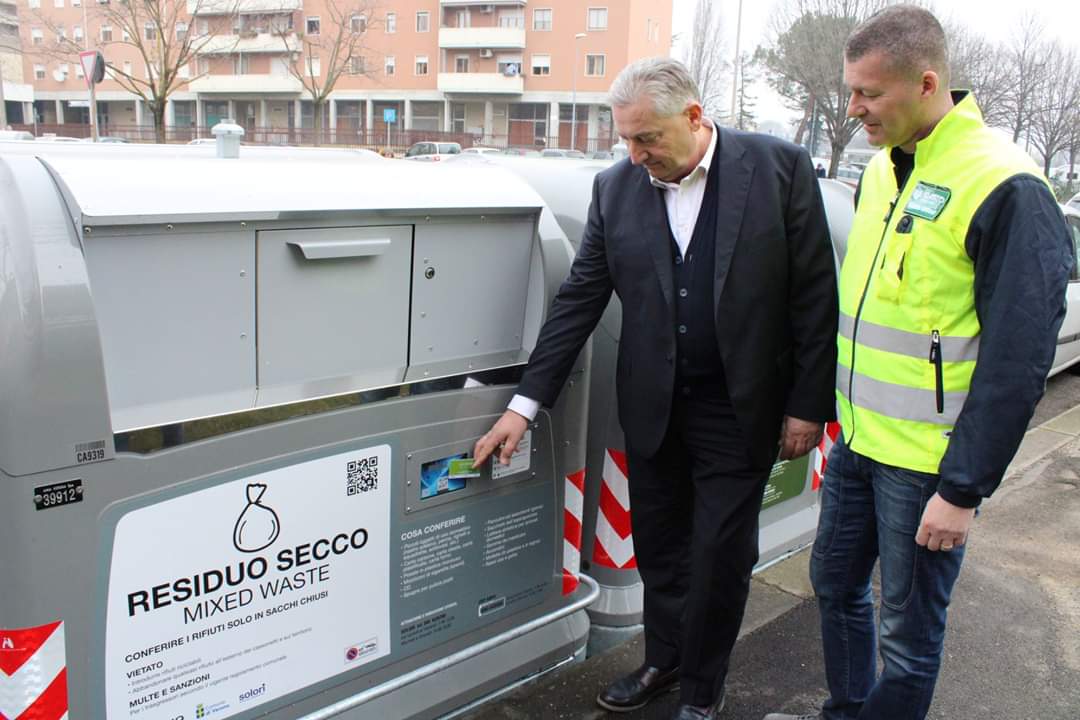 Raccolta dei rifiuti 2.0, cassonetti ad accesso controllato in 6° e 7° Circoscrizione