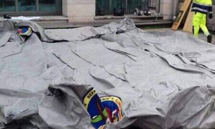 Allestimento delle tende al di fuori del Fracastoro FOTO E VIDEO