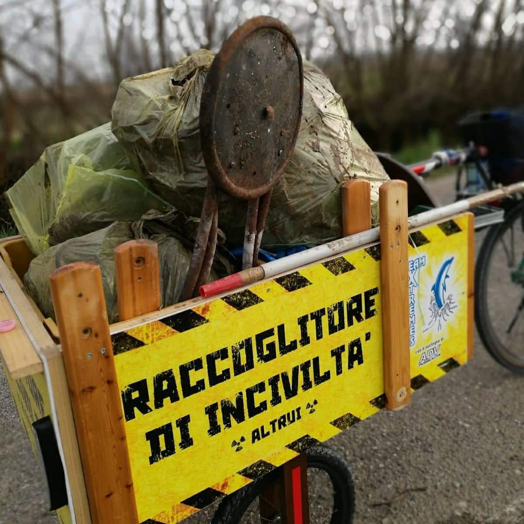 “Raccoglitori di inciviltà”, nipote e zio ridonano decoro alla natura