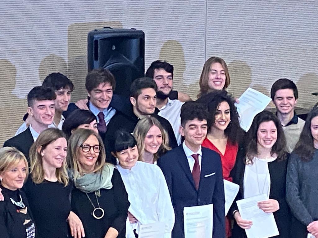 Consegnati i diplomi IGCSE Cambridge International agli alunni FOTO
