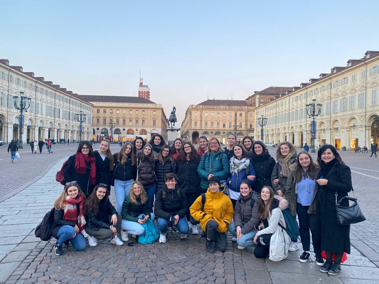 Studenti del Liceo Medi a Torino nella “Fabbrica delle e” FOTO