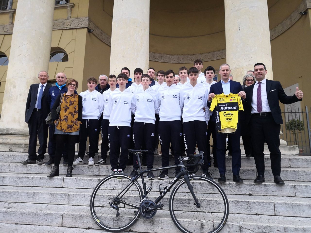 Autozai Contri-Riboli Team, il gruppo Juniores si presenta FOTO E VIDEO