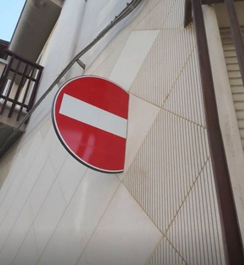 “Scattailsegnale”, il pericolo dei segnali non a norma FOTO