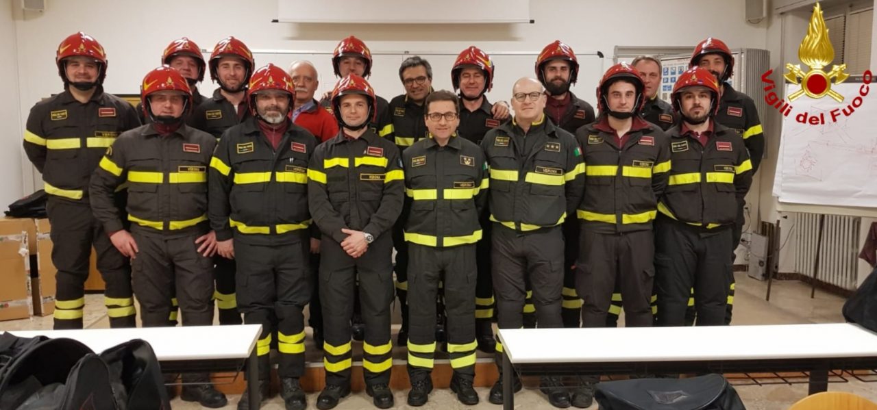 Consegnati gli elmi rossi ai nuovi Capi Squadra FOTO