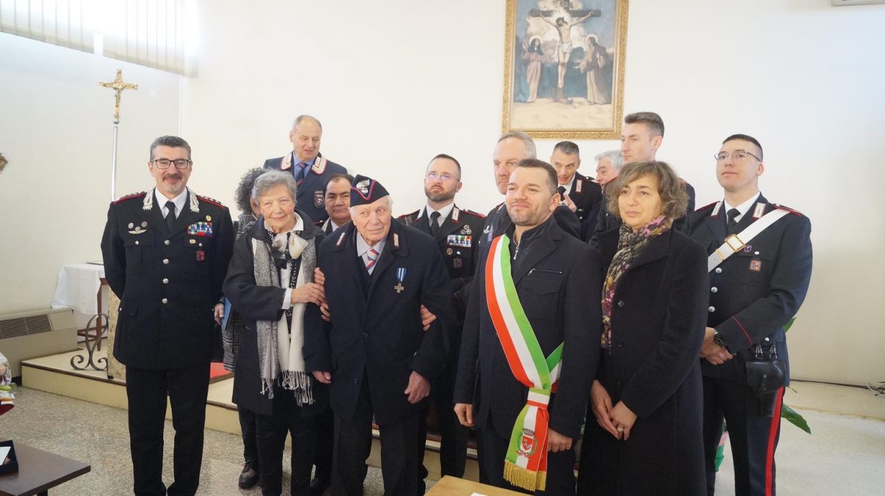 Carabinieri Verona, l’omaggio a Igino Facchinetti che fa 100 anni