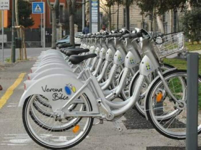 Bike Sharing Verona, iniziata nei quartieri l’installazione delle nuove stazioni